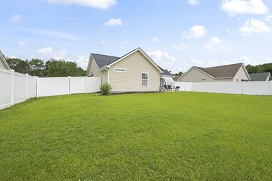 Discover a welcoming three-bedroom, two-bath home in Osprey - photo 37