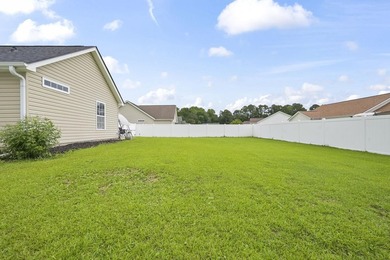 Discover a welcoming three-bedroom, two-bath home in Osprey - photo 39