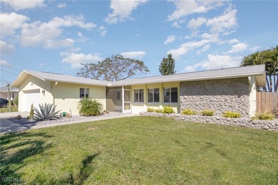 Caloosahatchee River Home Sale Pending in Cape Coral Florida