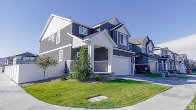Welcome to this well-kept 4-bedroom, 2.5-bath home located in - photo 4