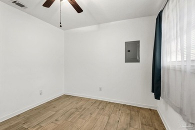 *Motivated Sellers* Check out this adorable move in ready - photo 25