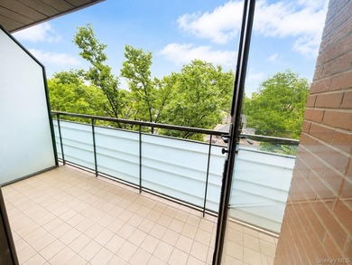 Welcome to 31-32 Union Street #4C, a well-maintained 2-bedroom - photo 8