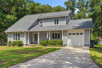 Discover the perfect blend of privacy, space and coastal - photo 1