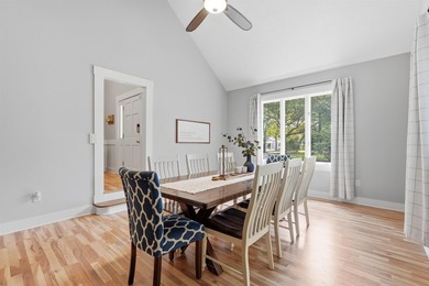 Discover the perfect blend of privacy, space and coastal - photo 4
