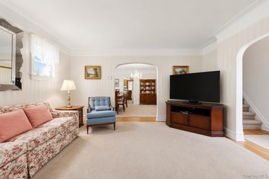 Nestled in the highly sought-after Woodlawn Heights neighborhood - photo 7