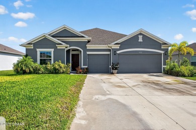 (private lake, pond, creek) Home For Sale in Micco Florida