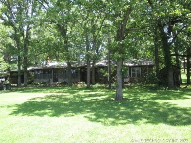 Fort Gibson Lake Home For Sale in Fort Gibson Oklahoma