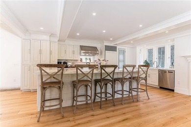 19 East Hills Road presents a rare opportunity to own a - photo 8