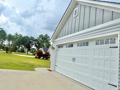 Experience Baymeadows lake life in this beautifully maintained - photo 3