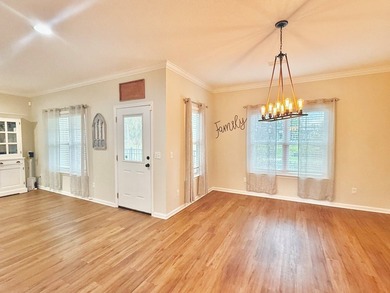 Experience Baymeadows lake life in this beautifully maintained - photo 8