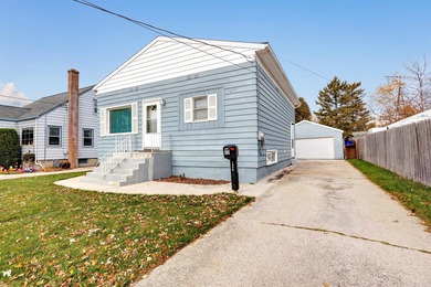 East Twin River - Manitowoc County Home For Sale in Two Rivers Wisconsin