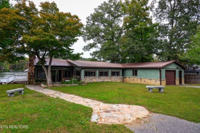 Lake Home For Sale in Kingston, Tennessee