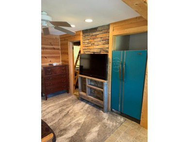 Are you kidding me! All this for less than $250,000. A cozy 3 - photo 4