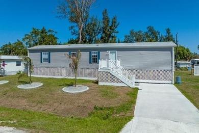 Port Charlotte Waterway Lakes Area Home For Sale in Port Charlotte Florida