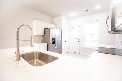 Welcome to this beautifully updated townhome in the desirable - photo 9