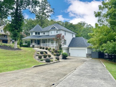 Lake Home For Sale in Somerset, Kentucky