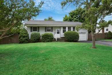 Welcome to 10 Brian Drive, East Islip-a beautifully maintained - photo 1