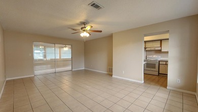 BRAND NEW ROOF in 2025. NEW Carpet. Seller is willing to FULLY - photo 4