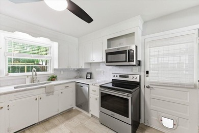 Welcome home to this charming Charleston home featuring - photo 7