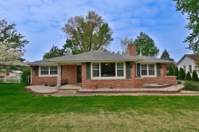 This charming low maintenance brick ranch home is located in - Lake Home Sale Pending in Monticello, Indiana
