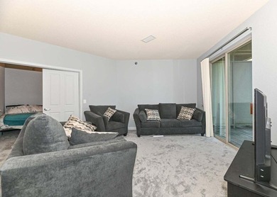 Turnkey 1+ bedroom unit with beautiful Lake Michigan balcony - photo 14