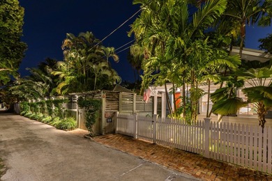 More than a residence and rarer than legend, 910-914 Watson - photo 9