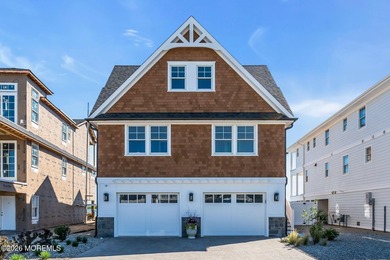 Commanding the Bayfront with rare elegance and presence, 153 - photo 2