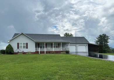 Lake Home For Sale in Glasgow, Kentucky