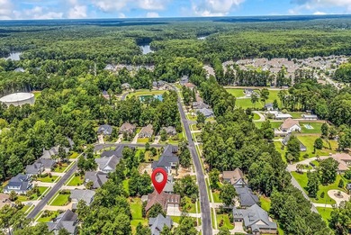Welcome to 261 Chamberlin Road, an exceptional custom brick - photo 4