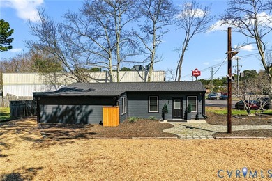Prime Commercial Opportunity - Two Buildings on One Parcel! This - photo 5