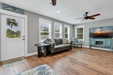 Welcome to The Fort, a beautifully renovated fully furnished - photo 9