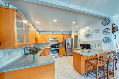 Welcome to this well-maintained and spacious 4-bedroom - photo 7