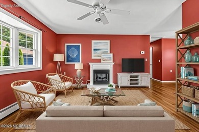 Welcome to 87 Mount Matterhorn Lane in sought-after Holiday City - photo 7