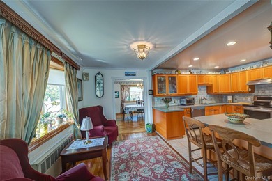 Welcome to this well-maintained and spacious 4-bedroom - photo 8