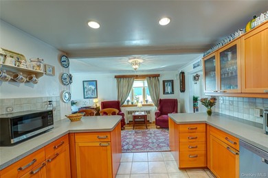 Welcome to this well-maintained and spacious 4-bedroom - photo 10