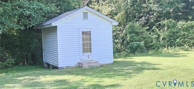 Move in ready home located just outside of the Town of - photo 6
