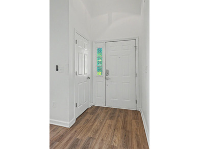 Welcome to this beautiful 3-bedroom, 2-bath home in the - photo 7