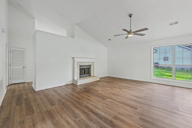 Welcome to this beautiful 3-bedroom, 2-bath home in the - photo 8