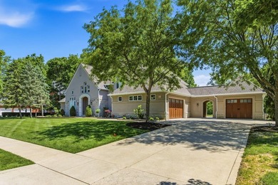 Experience luxury living in the prestigious Tartan Fields - photo 4