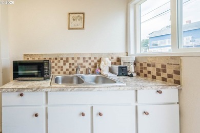 Oceanfront with outstanding views of the surf and sunsets zoned - photo 18