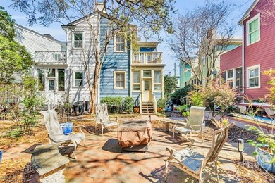Sophisticated townhome in Savannah's Landmark Historic District - photo 31