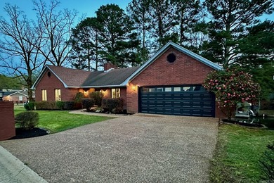Welcome to an exceptional waterfront opportunity on Lake - photo 2