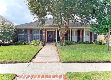 Lake Pontchartrain Home Active Under Contract in Metairie Louisiana