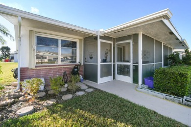Lake Townhome/Townhouse For Sale in West Palm Beach, Florida