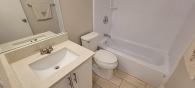 Updated 2B 2B Waterfront Condo in the gated community of Bay - photo 13