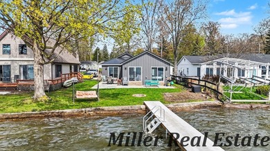 *Lake life done right* Gun Lake home tucked at the end of a - photo 5