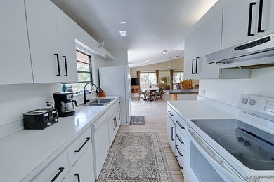 Location! Location! Location! And another price reduction! Come - photo 26