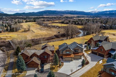 This sophisticated townhome in The Fairway's neighborhood of - photo 45