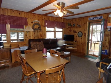 Delightful, charming and inviting 2-bedroom knotty pine seasonal - photo 7
