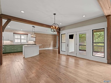 Stunning Sycamore Cove home inside Guntersville city limits - photo 10